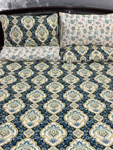 Bedsheet 5 pieces vibrant blue