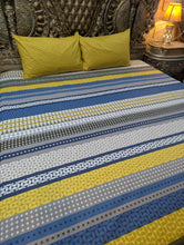 Bedsheet 5 pieces yellow strips